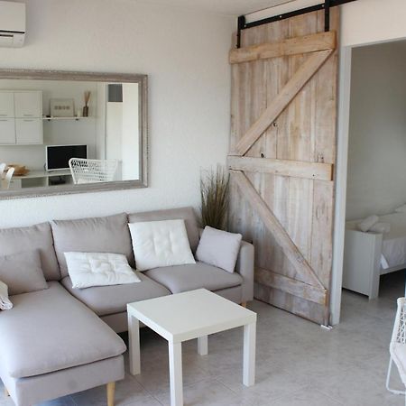 Beautiful Apartment In Front Of Beach, Pool, View روساس المظهر الخارجي الصورة