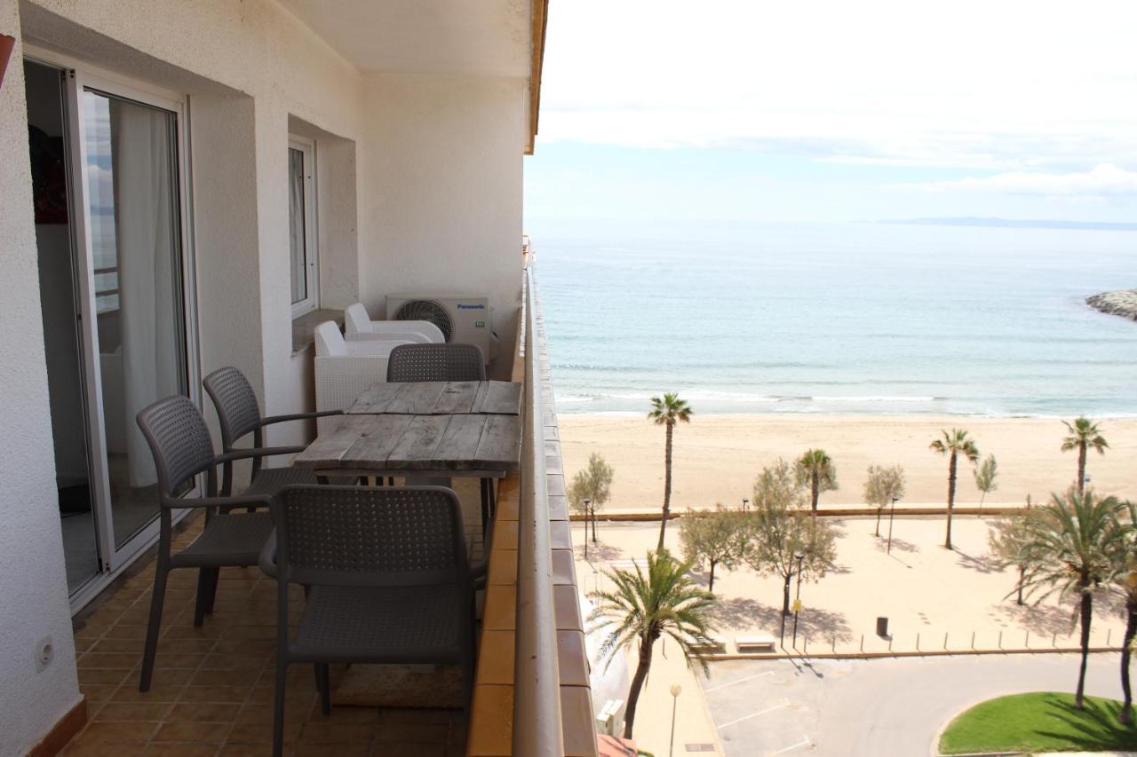 Beautiful Apartment In Front Of Beach, Pool, View روساس المظهر الخارجي الصورة