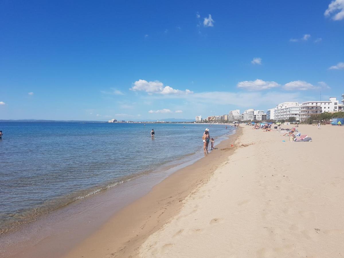 Beautiful Apartment In Front Of Beach, Pool, View روساس المظهر الخارجي الصورة
