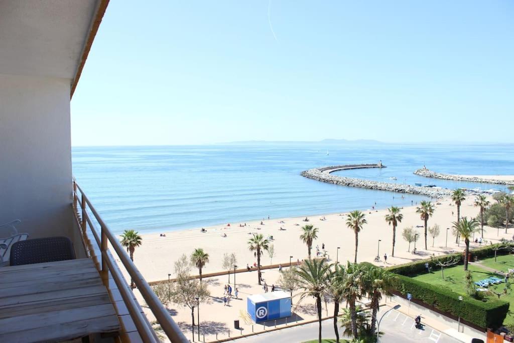 Beautiful Apartment In Front Of Beach, Pool, View روساس المظهر الخارجي الصورة